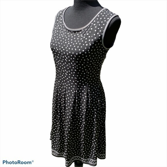 💐💐NWT PRETTY POLKA DOT DRESS 💐💐 - Picture 9 of 13